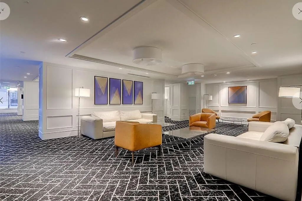 Apartment Luxury Condo On Bay Street Toronto Canada